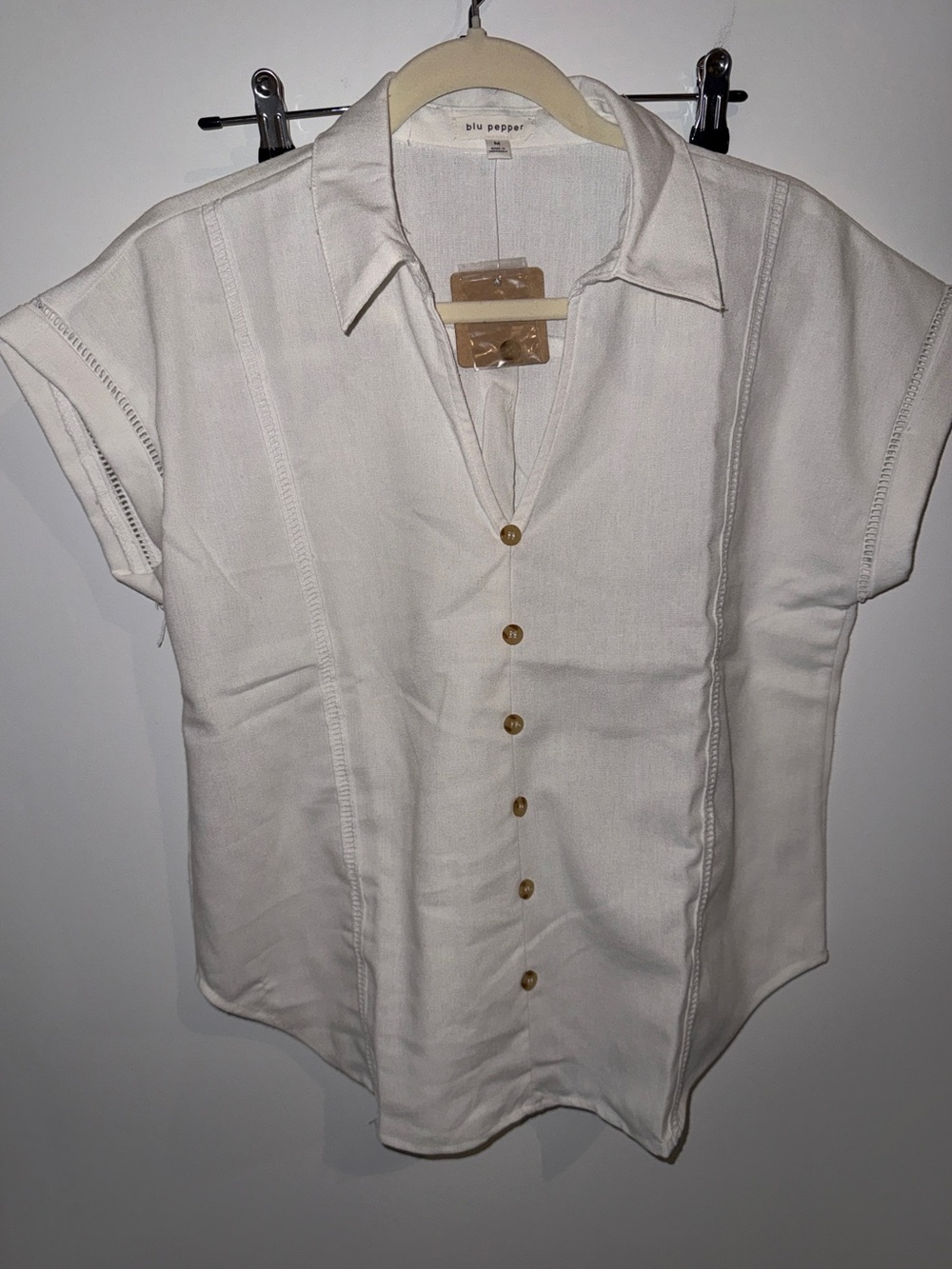 Blu Pepper Women’s Button Front Shirt